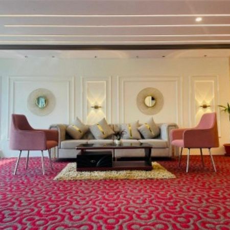 Vovo Hotels Yelahanka Εξωτερικό φωτογραφία