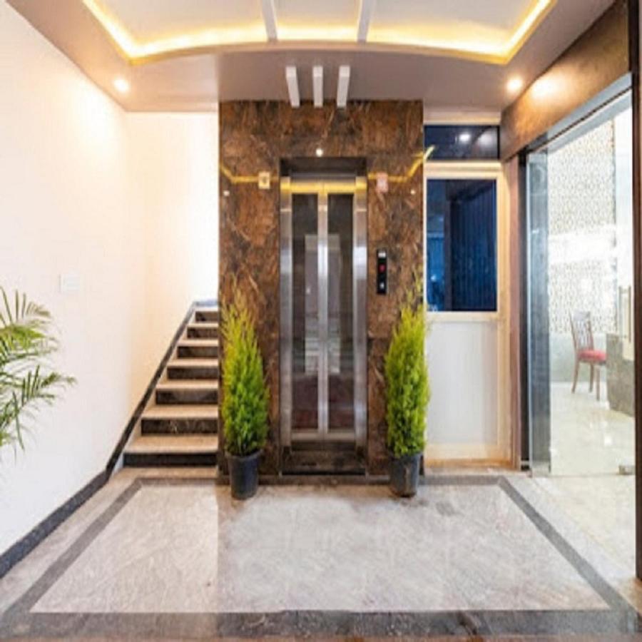 Vovo Hotels Yelahanka Εξωτερικό φωτογραφία