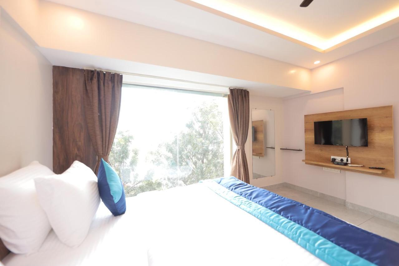 Vovo Hotels Yelahanka Εξωτερικό φωτογραφία