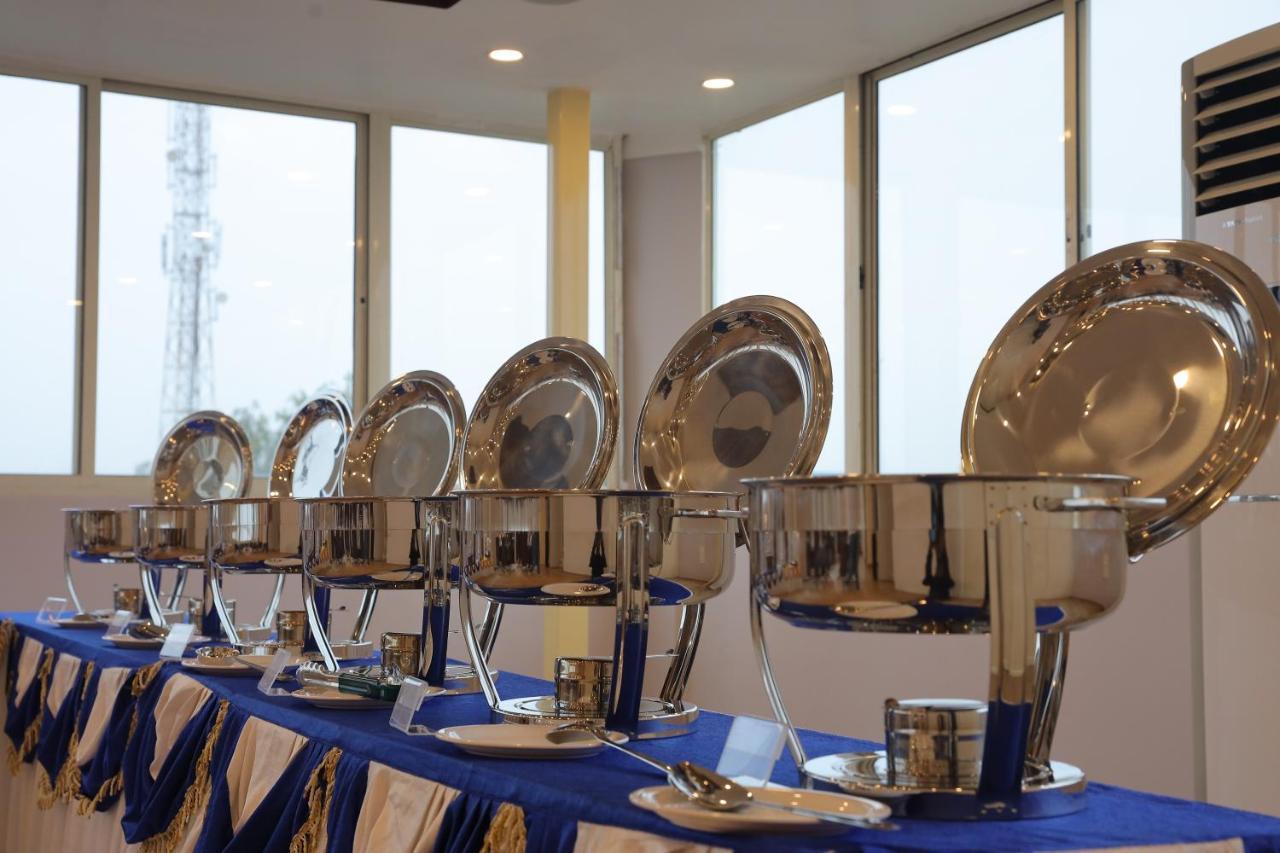 Vovo Hotels Yelahanka Εξωτερικό φωτογραφία