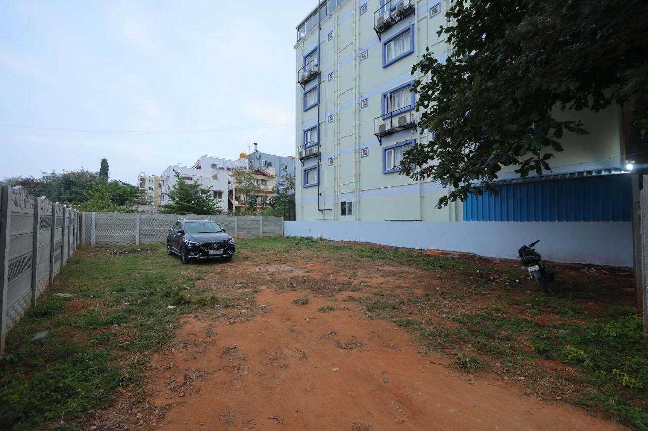 Vovo Hotels Yelahanka Εξωτερικό φωτογραφία