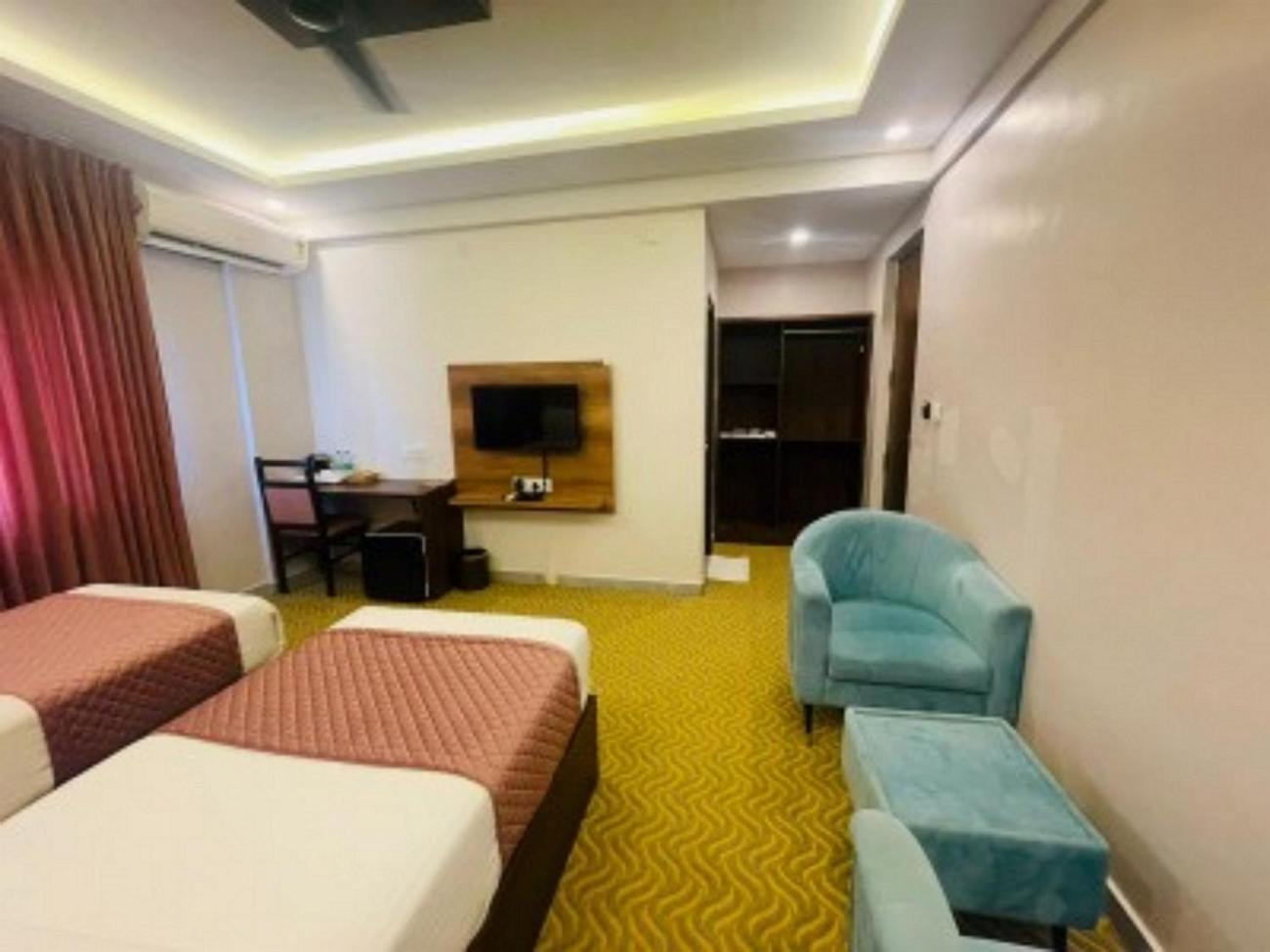 Vovo Hotels Yelahanka Εξωτερικό φωτογραφία