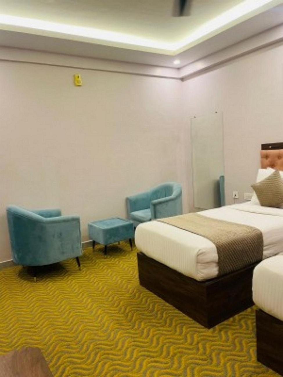 Vovo Hotels Yelahanka Εξωτερικό φωτογραφία