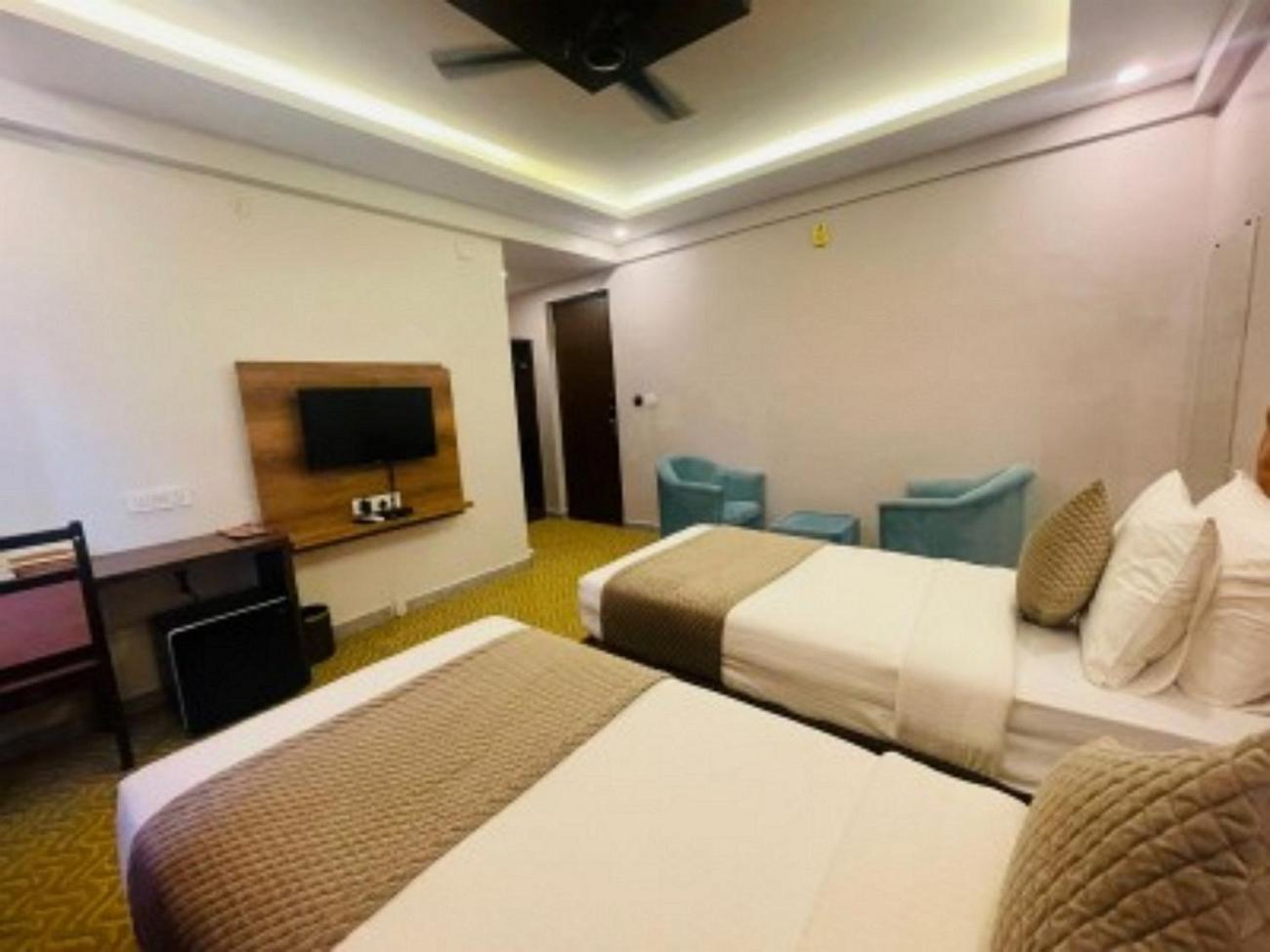 Vovo Hotels Yelahanka Εξωτερικό φωτογραφία