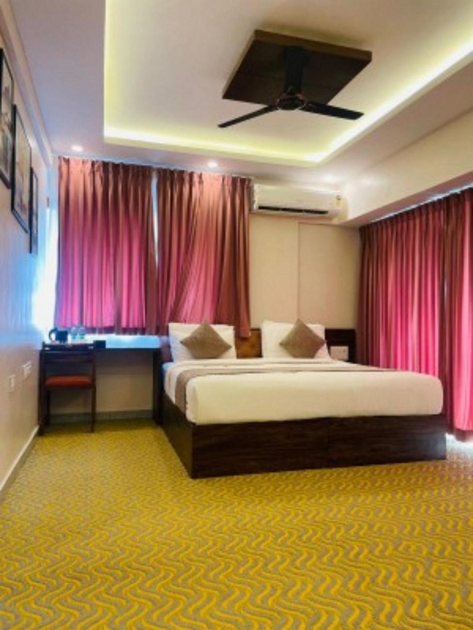 Vovo Hotels Yelahanka Εξωτερικό φωτογραφία