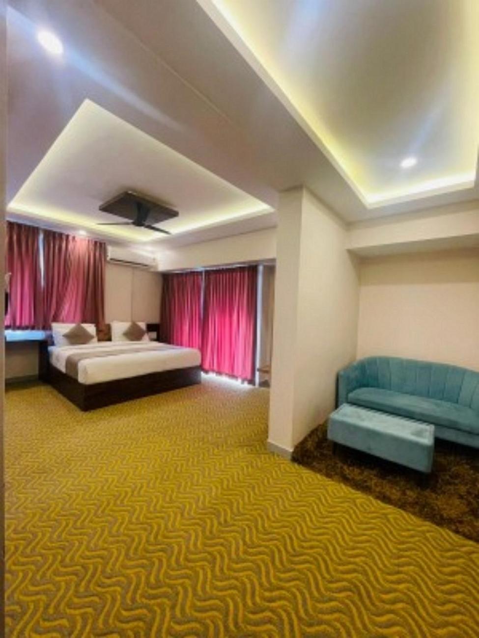 Vovo Hotels Yelahanka Εξωτερικό φωτογραφία