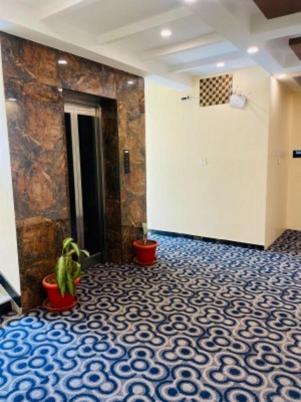 Vovo Hotels Yelahanka Εξωτερικό φωτογραφία