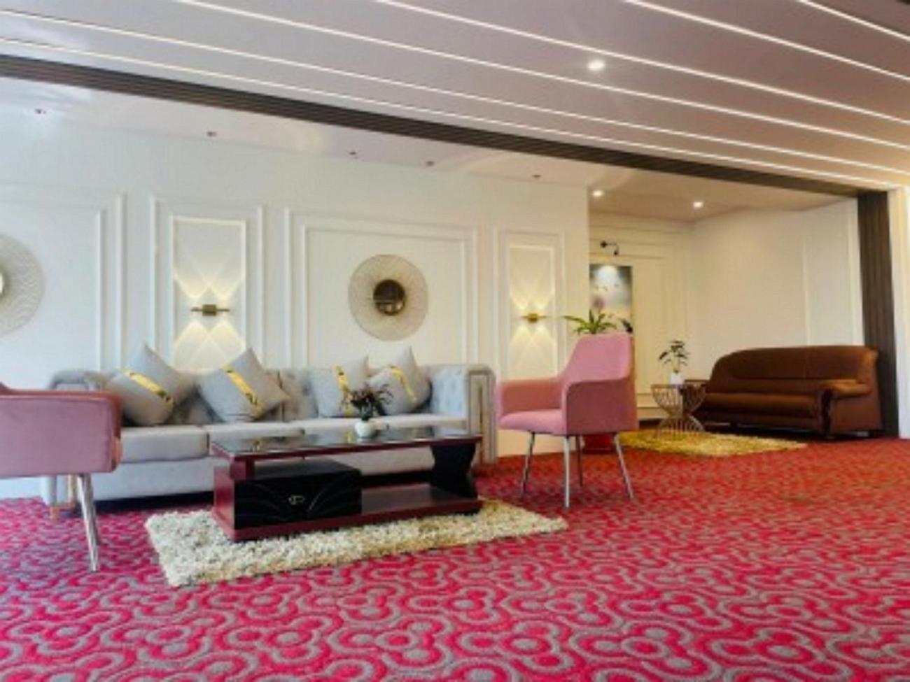 Vovo Hotels Yelahanka Εξωτερικό φωτογραφία