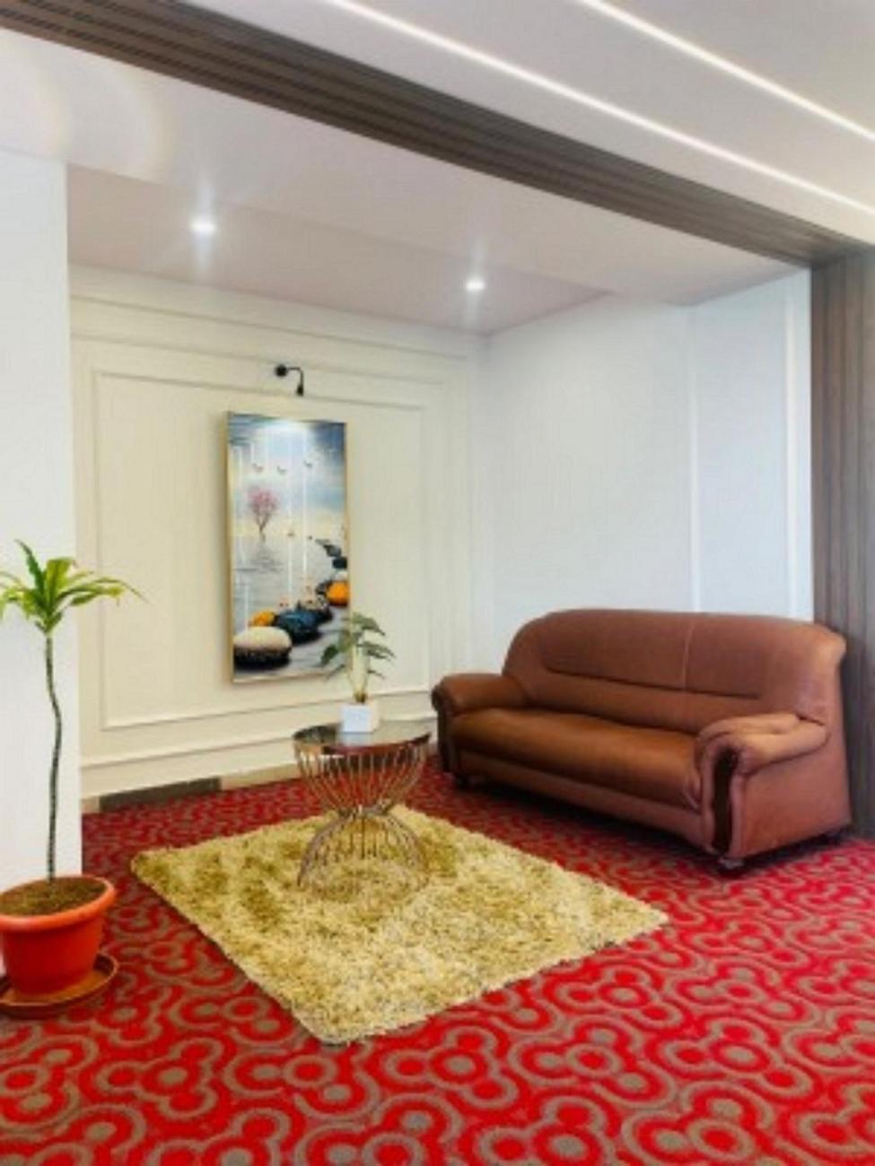 Vovo Hotels Yelahanka Εξωτερικό φωτογραφία