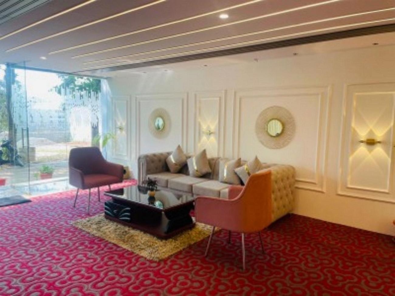 Vovo Hotels Yelahanka Εξωτερικό φωτογραφία